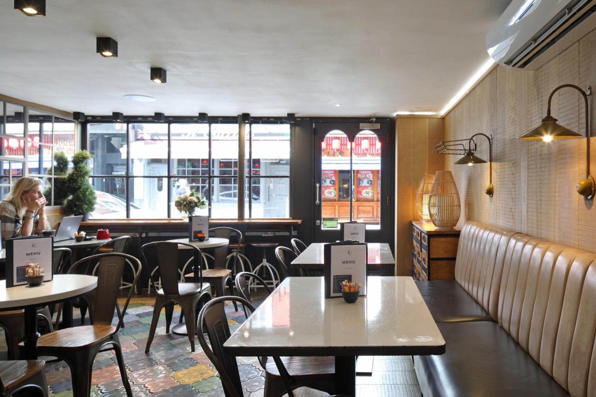 The Z Hotel Soho Лондон Екстериор снимка