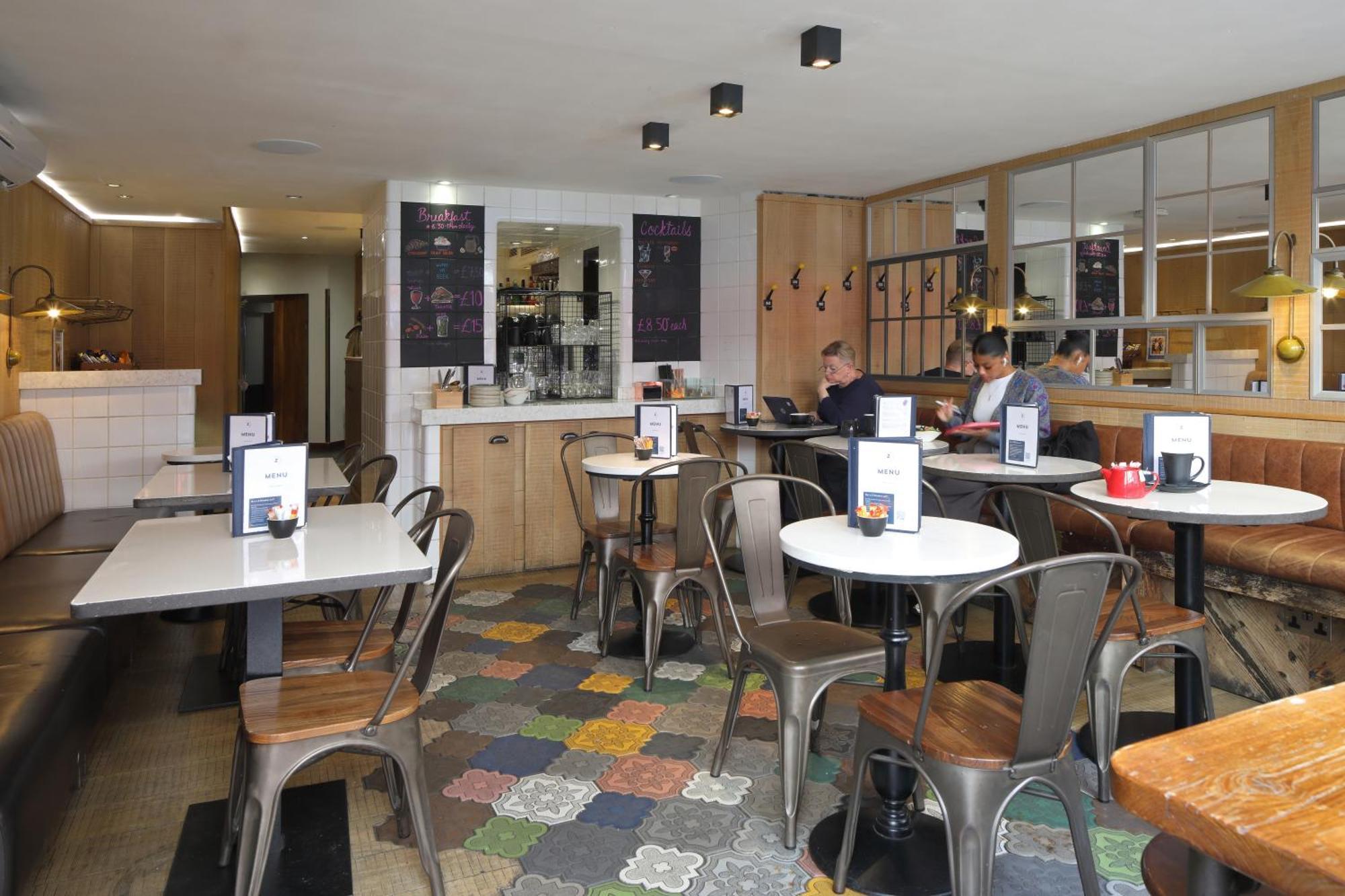 The Z Hotel Soho Лондон Екстериор снимка