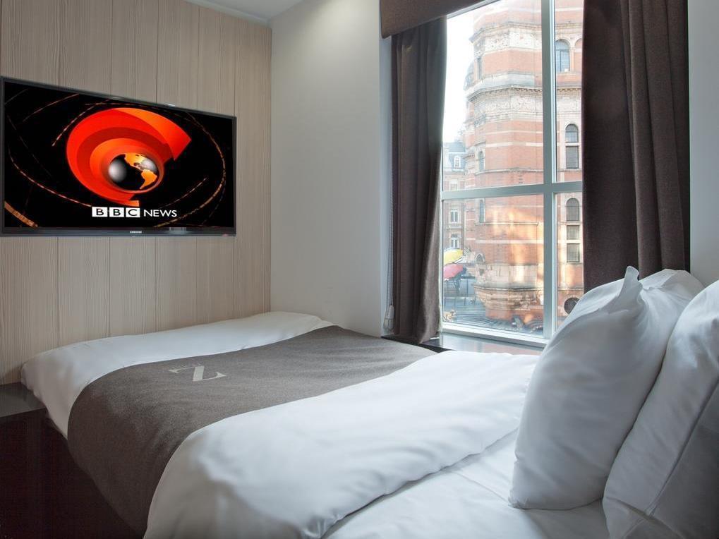 The Z Hotel Soho Лондон Екстериор снимка